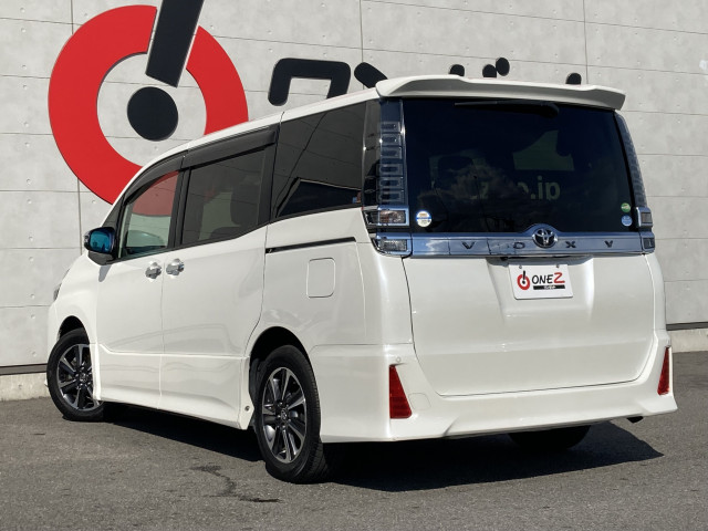 トヨタ ヴォクシー 2.0 ZS 煌の中古車