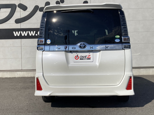 トヨタ ヴォクシー 2.0 ZS 煌の中古車