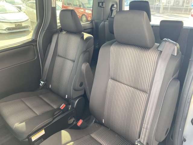 トヨタ ヴォクシー 2.0 ZS 煌の中古車