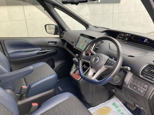 日産 セレナ 2.0 AUTECH セーフティパッケージの中古車