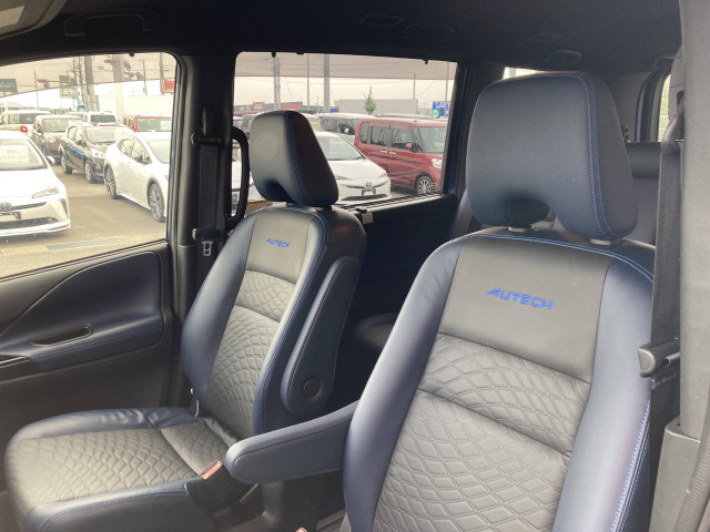 日産 セレナ 2.0 AUTECH セーフティパッケージの中古車