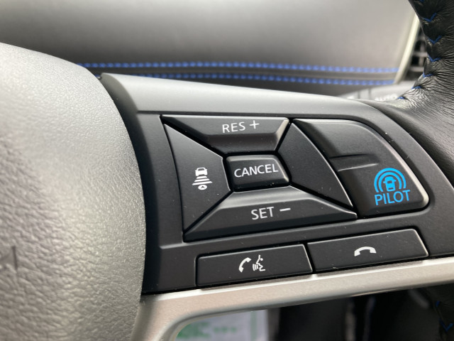 日産 セレナ 2.0 AUTECH セーフティパッケージの中古車