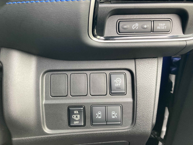 日産 セレナ 2.0 AUTECH セーフティパッケージの中古車