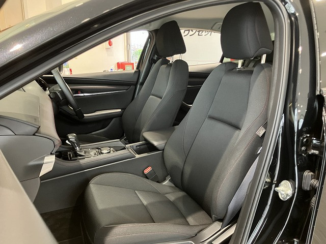 マツダ マツダ3セダン 2.0 20S ブラックトーンエディションの中古車