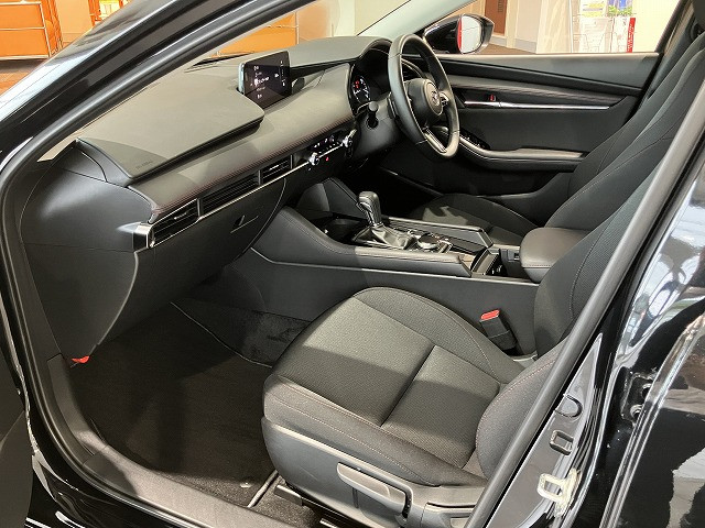 マツダ マツダ3セダン 2.0 20S ブラックトーンエディションの中古車