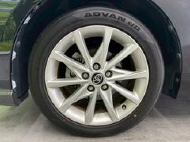 トヨタ プリウスα S ツーリングセレクションの中古車