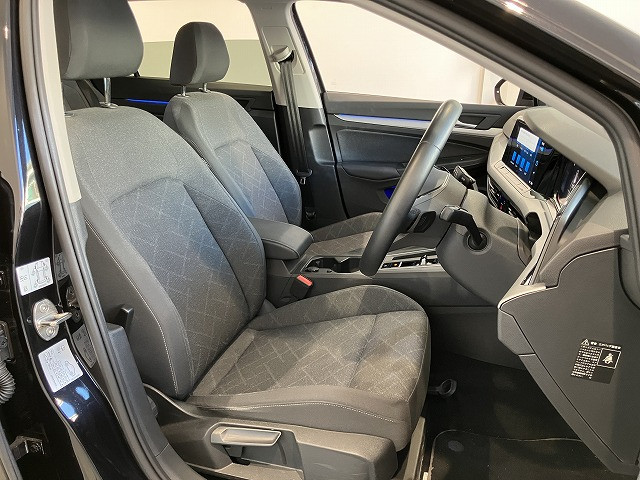 フォルクスワーゲン ゴルフヴァリアント eTSI アクティブの中古車