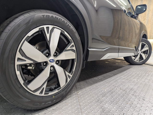 スバル フォレスター 2.0 アドバンス 4WDの中古車