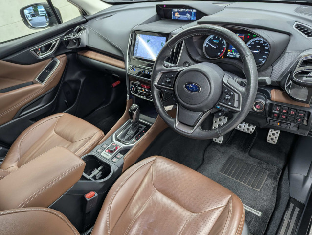 スバル フォレスター 2.0 アドバンス 4WDの中古車