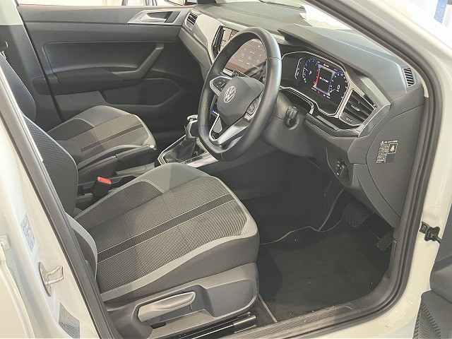 フォルクスワーゲン ポロ TSI アクティブの中古車