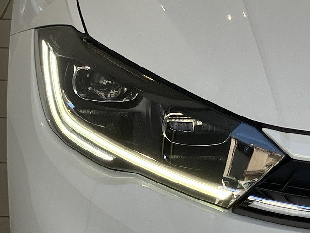 フォルクスワーゲン ポロ TSI アクティブの中古車