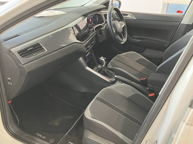 フォルクスワーゲン ポロ TSI アクティブの中古車