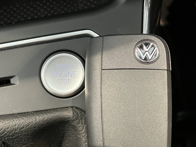 フォルクスワーゲン ポロ TSI アクティブの中古車