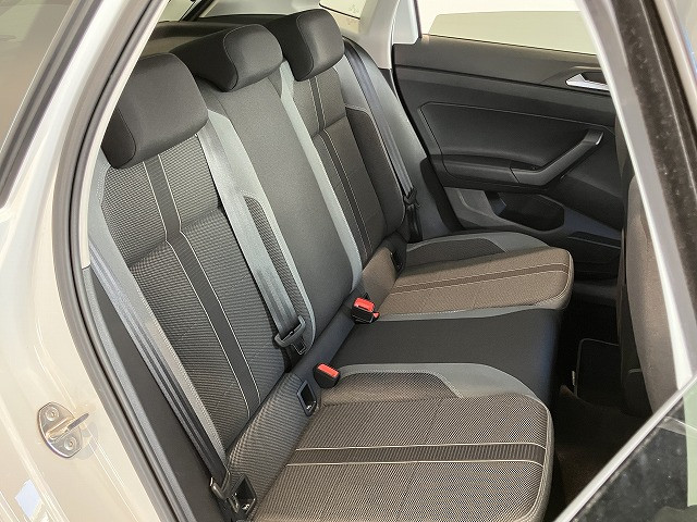 フォルクスワーゲン ポロ TSI アクティブの中古車