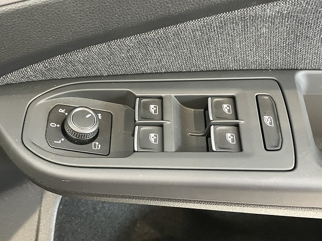フォルクスワーゲン ゴルフ TDI アクティブ アドバンス プラチナム エディション ディーゼルターボの中古車
