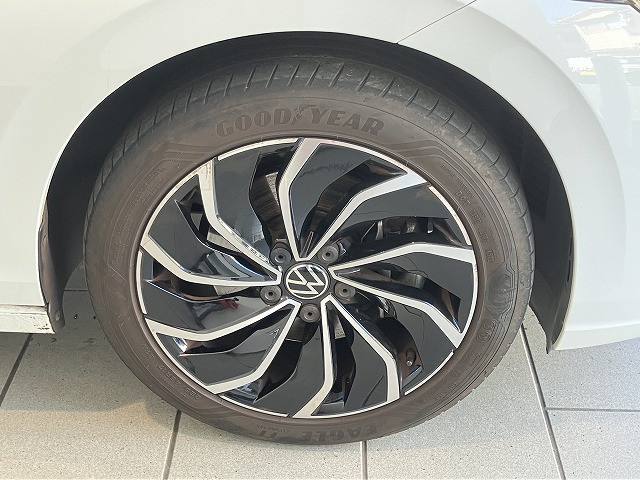 フォルクスワーゲン ゴルフヴァリアント TDI アクティブ アドバンス プラチナム エディション ディーゼルターボの中古車