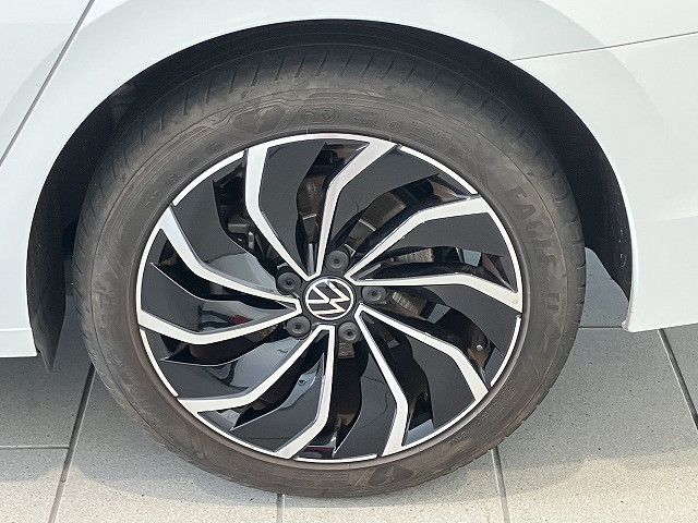 フォルクスワーゲン ゴルフヴァリアント TDI アクティブ アドバンス プラチナム エディション ディーゼルターボの中古車