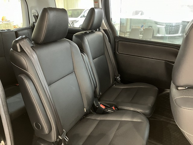 トヨタ エスクァイア 1.8 ハイブリッド Giの中古車