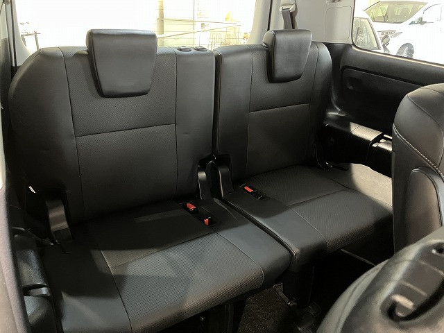 トヨタ エスクァイア 1.8 ハイブリッド Giの中古車