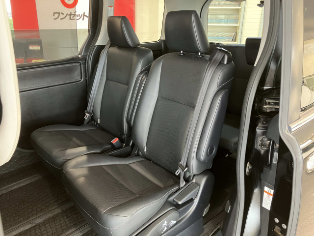トヨタ エスクァイア 1.8 ハイブリッド Giの中古車