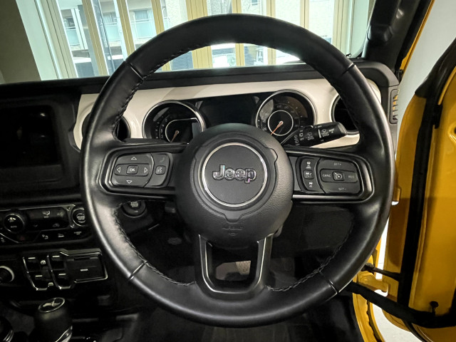 ジープ ラングラー アンリミテッド アイランダー 4WDの中古車