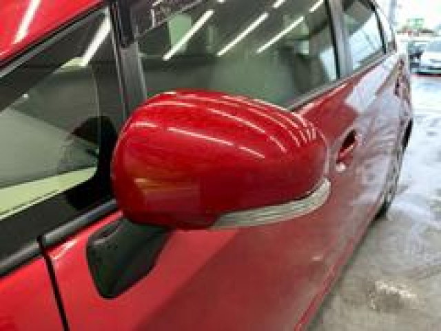 トヨタ プリウス Sの中古車