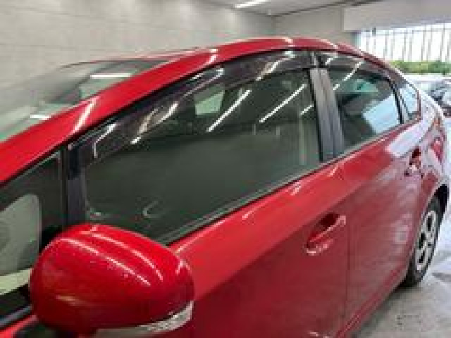 トヨタ プリウス Sの中古車