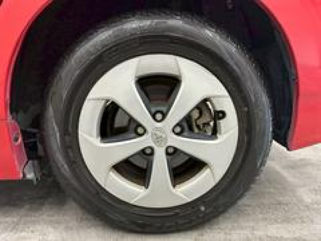 トヨタ プリウス Sの中古車