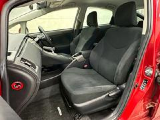 トヨタ プリウス Sの中古車