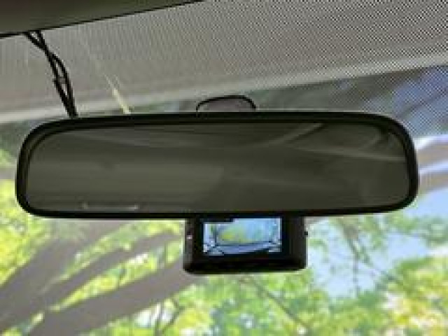 トヨタ プリウス Sの中古車