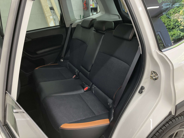スバル フォレスター 2.0 エックスブレイク カラーアクセント仕様 4WDの中古車