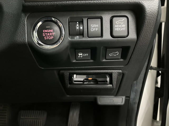 スバル フォレスター 2.0 エックスブレイク カラーアクセント仕様 4WDの中古車