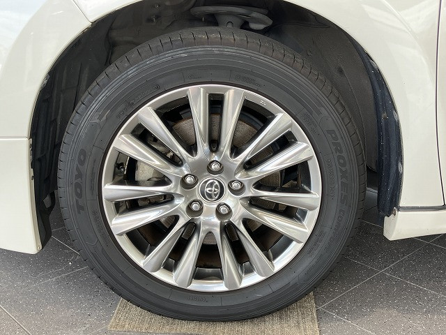 トヨタ ハリアー 2.0 プレミアムの中古車