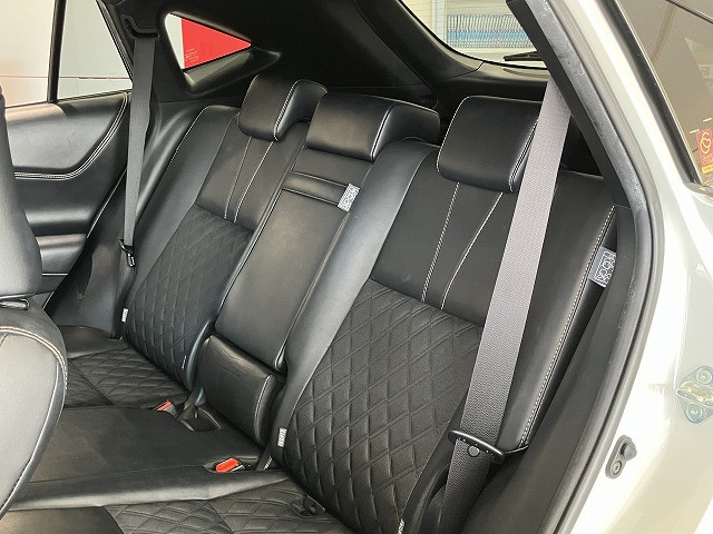 トヨタ ハリアー 2.0 プレミアムの中古車