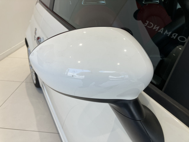 アバルト 595 ツーリズモの中古車
