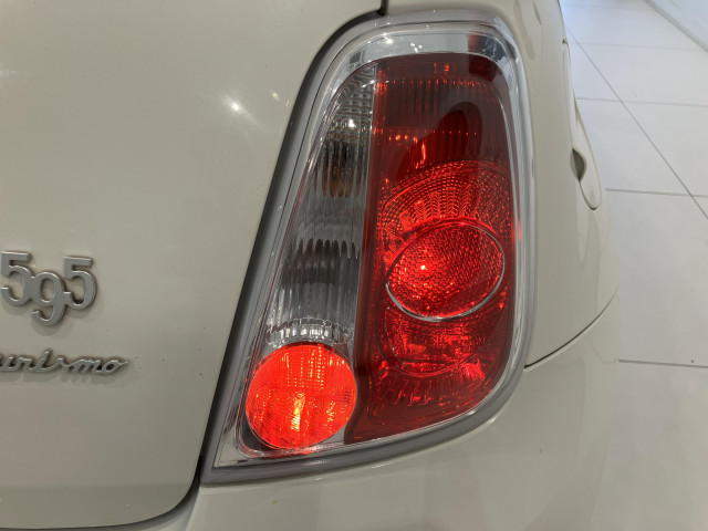 アバルト 595 ツーリズモの中古車