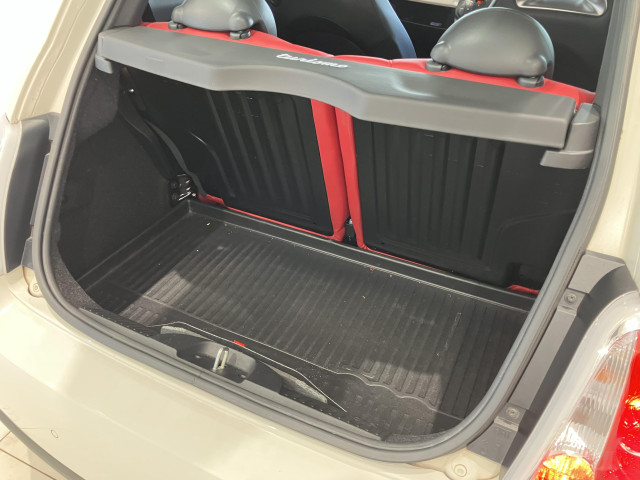 アバルト 595 ツーリズモの中古車