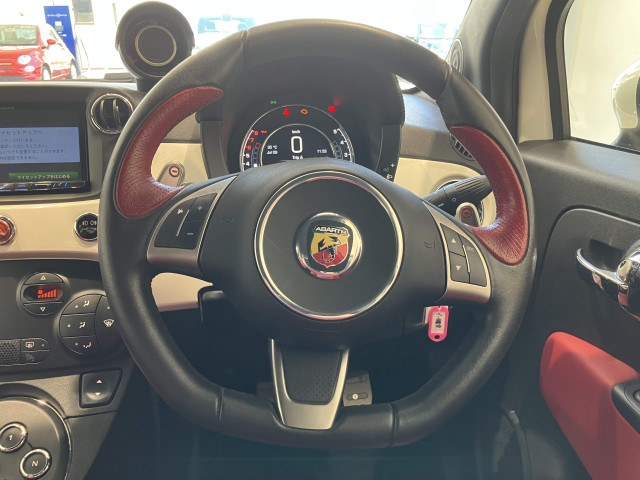 アバルト 595 ツーリズモの中古車