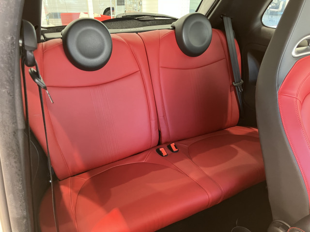 アバルト 595 ツーリズモの中古車