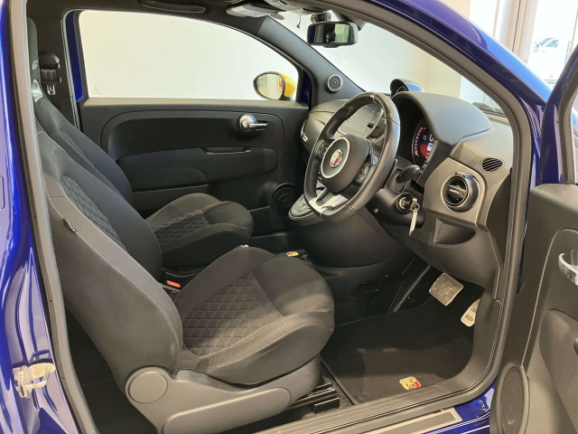 アバルト 595C ピスタの中古車