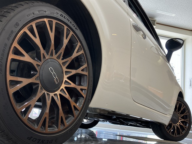 フィアット 500C 120th タキシードの中古車