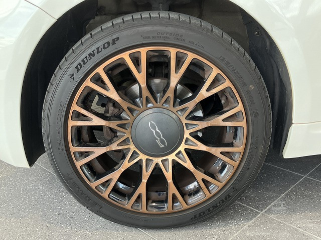 フィアット 500C 120th タキシードの中古車