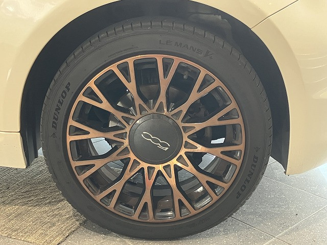 フィアット 500C 120th タキシードの中古車