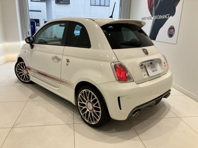アバルト 595 ツーリズモの中古車