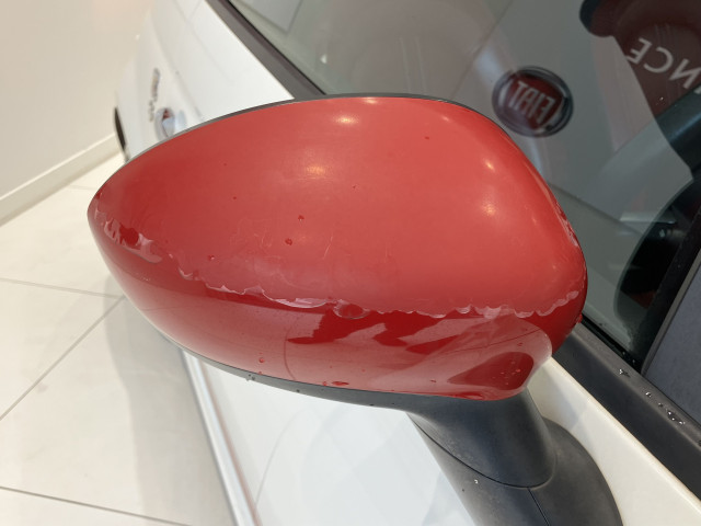 アバルト 595 ツーリズモの中古車
