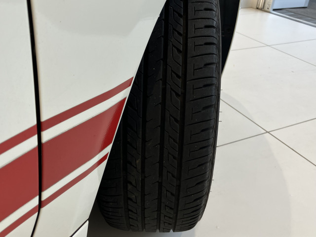 アバルト 595 ツーリズモの中古車