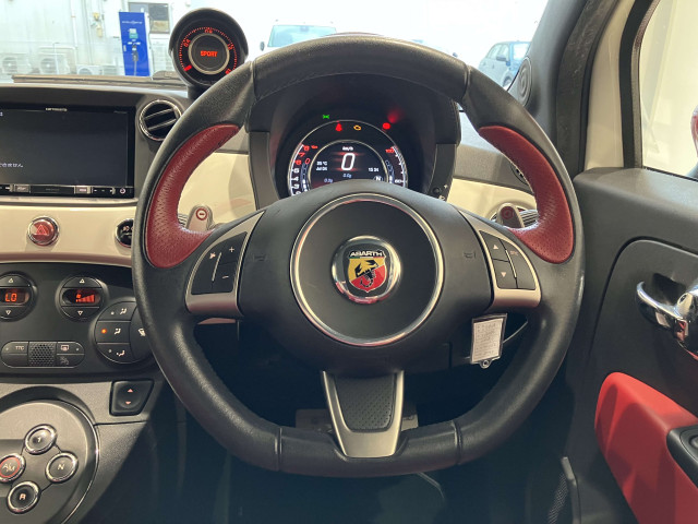 アバルト 595 ツーリズモの中古車