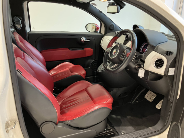 アバルト 595 ツーリズモの中古車