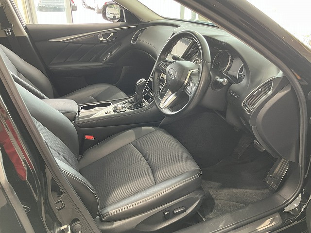 日産 スカイライン 3.5 350GT ハイブリッドの中古車