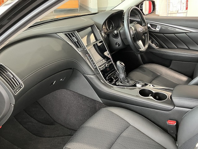 日産 スカイライン 3.5 350GT ハイブリッドの中古車